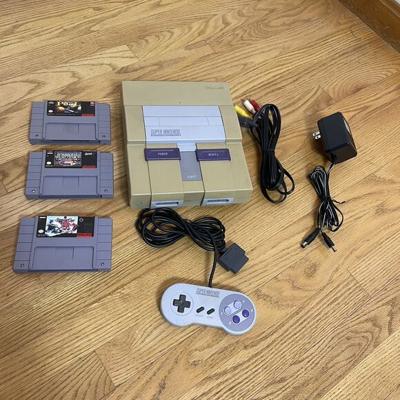 Super Nintendo SNES Console SNS-001 W/ Cables 1 Controller 3 Games - Tested - Picture 1 of 11